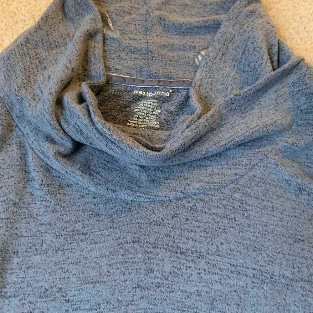 Women’s Sweater M nwt - Picture 4 of 4